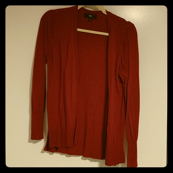 Red cardigan - Picture 1 of 2